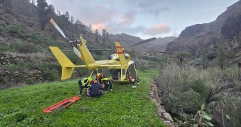 Auto rast in See Gran Canaria