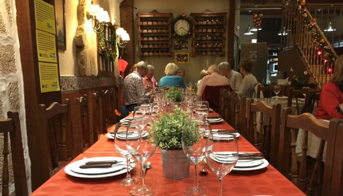 Bodega Julián – Kanarische Köstlichkeiten und Live-Musik