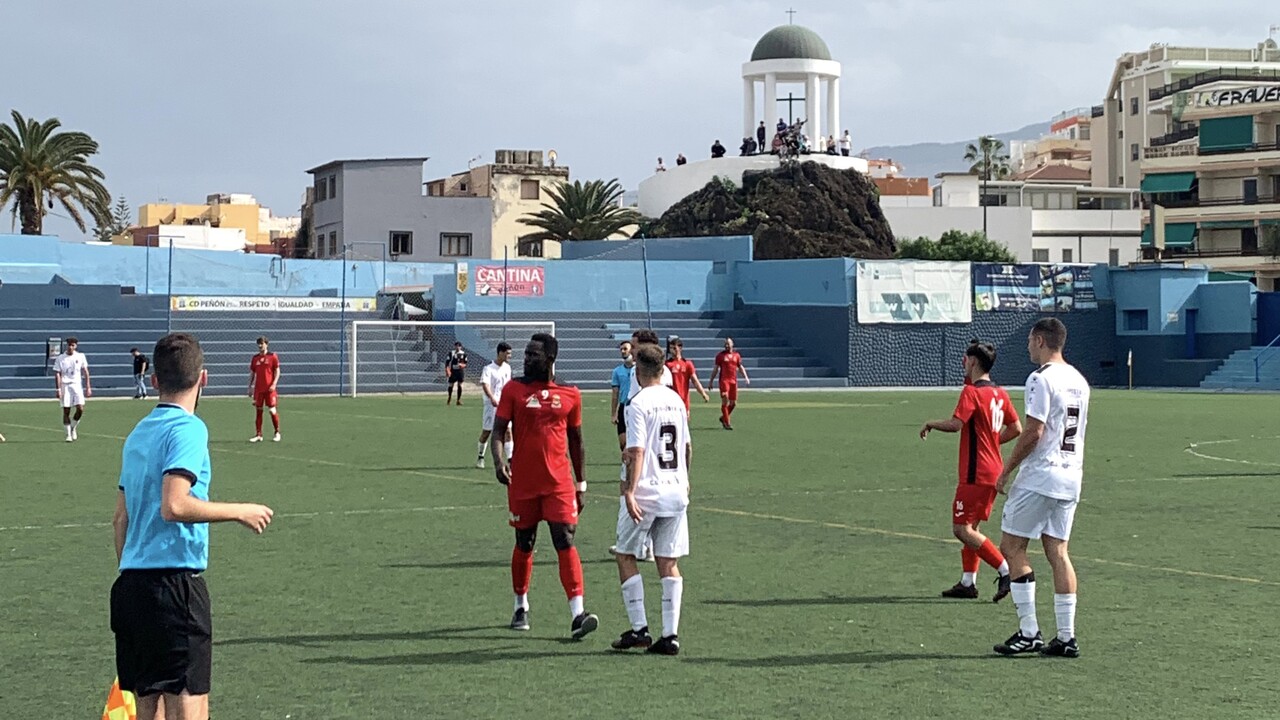 CD-Teneriffa-Legende spielt jetzt mit seinem Sohn für Puerto de la Cruz