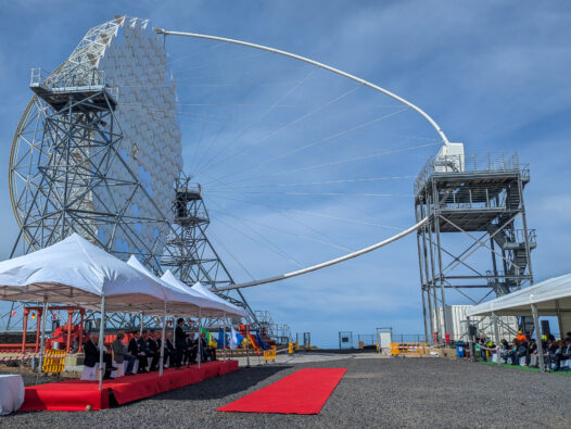 La Palma nimmt vier Teleskope für kosmische Explosionen in Betrieb