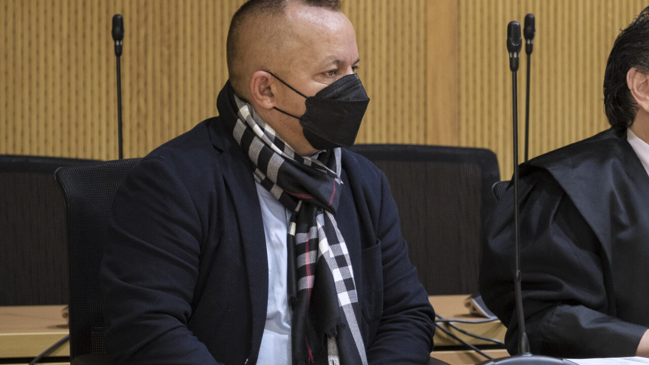 El procesado Santiago Ramón M.M., en la primera sesión del juicio