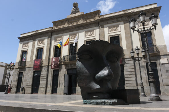 Guimerá Theatre may delay 2028 reopening after unforeseen roof damage