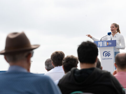 Die Sprecherin der PP im Kongress, Ester Muñoz, nimmt auf Fuerteventura an einer Vorwahlveranstaltung teil