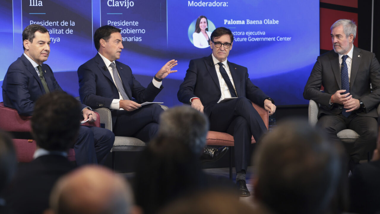 The presidents of Catalonia, Andalusia, the Canary Islands and the Basque Country, Salvador IIla (2nd from right), Juan Manuel Moreno (left)