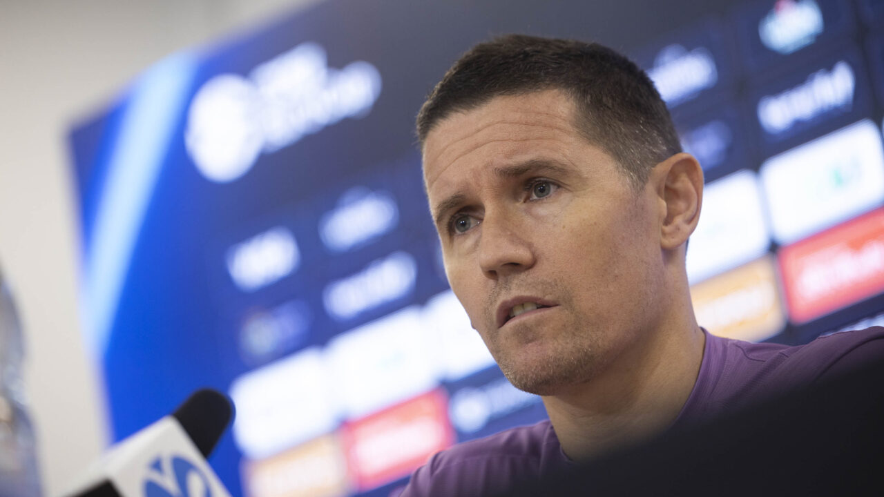 Der Trainer von La Laguna Tenerife, Jaka Lakovic, während der Pressekonferenz vor dem Spiel gegen Umana Reyer Venedig