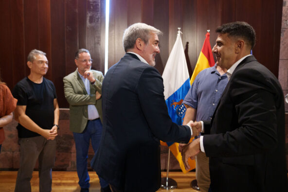 Canarias quiere redistribuir 130.000 horas entre los sindicatos