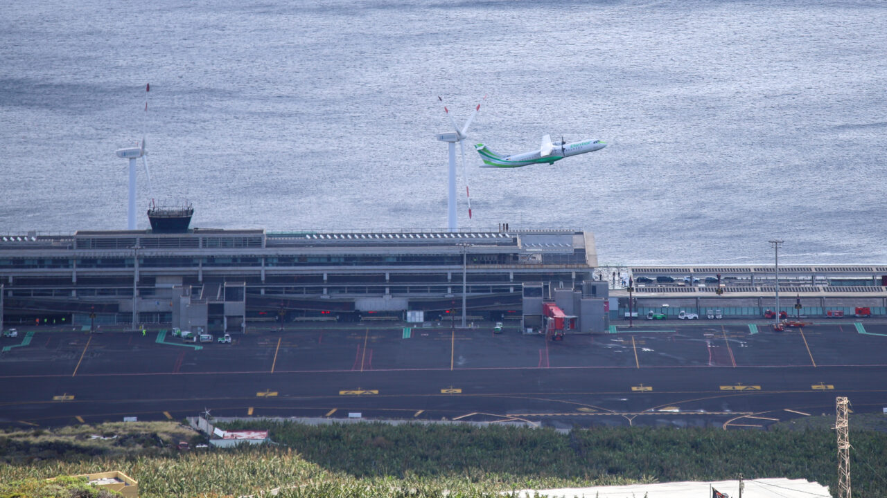 Vom Flughafen La Palma
