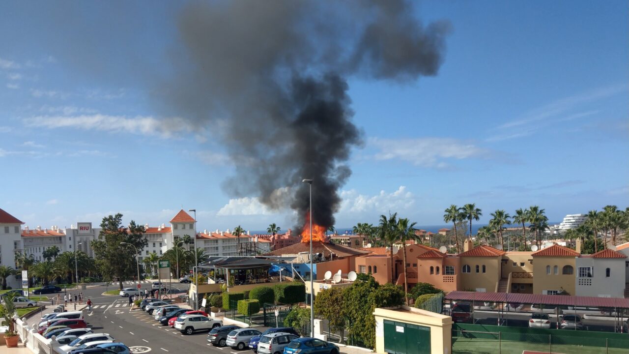 Feuer zerstört Restaurant in Costa Adeje