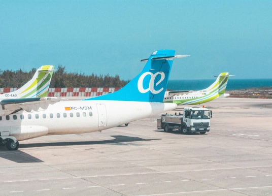 Loch im Boden: Mann kommt am Flughafen Gran Canaria ums Leben
