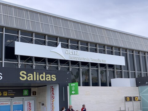 Flughafen Teneriffa Süd aussen