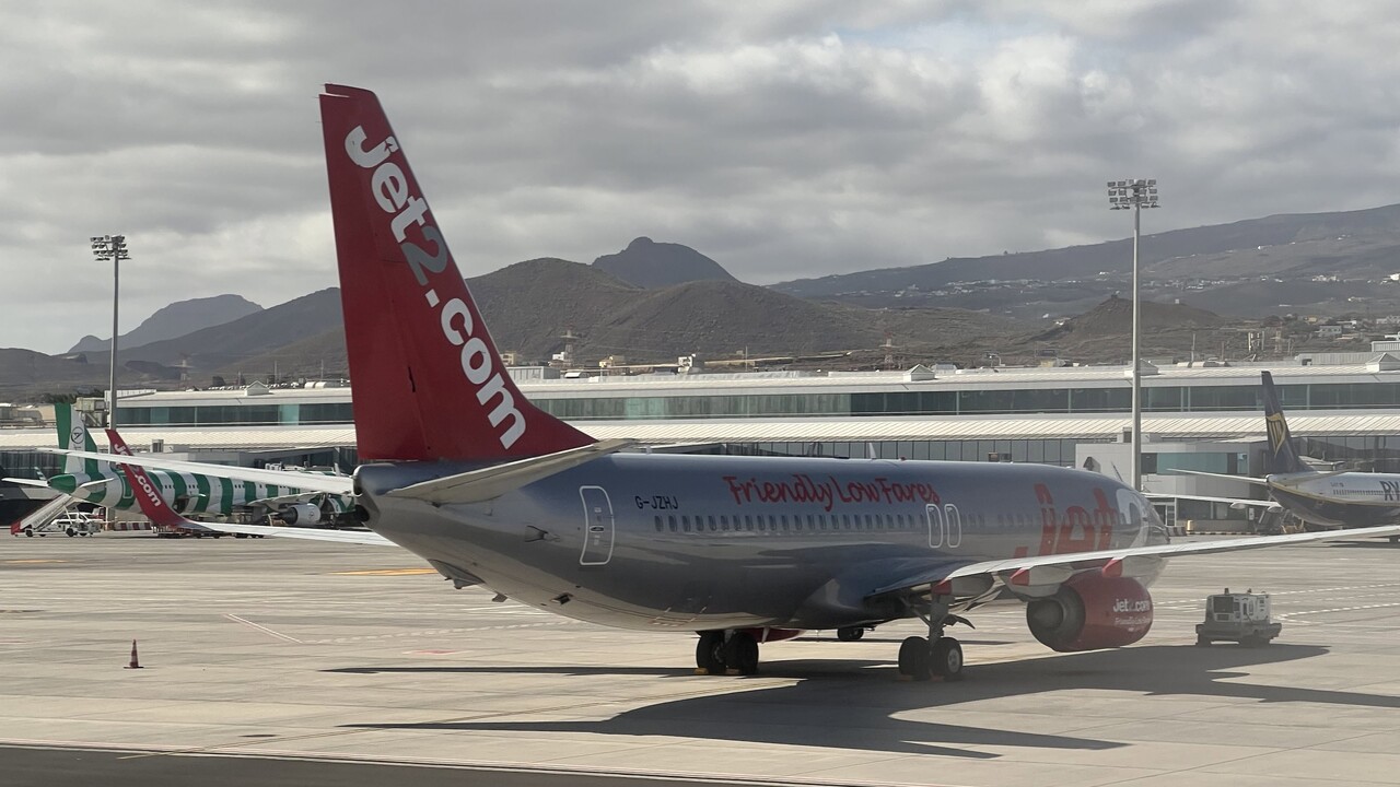 Pilot erleidet Herzinfarkt: Teneriffa-Flieger muss in Portugal landen