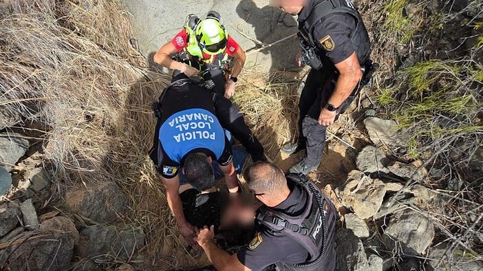 Frau stürzt auf Gran Canaria 15 Meter tief in Schlucht Frau Schlucht Gran Canaria Polizei