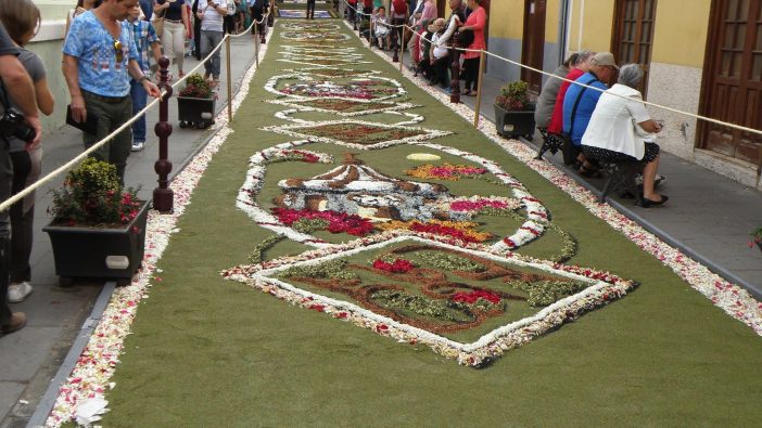 Fronleichnam Prozession La Orotava Blumenteppich