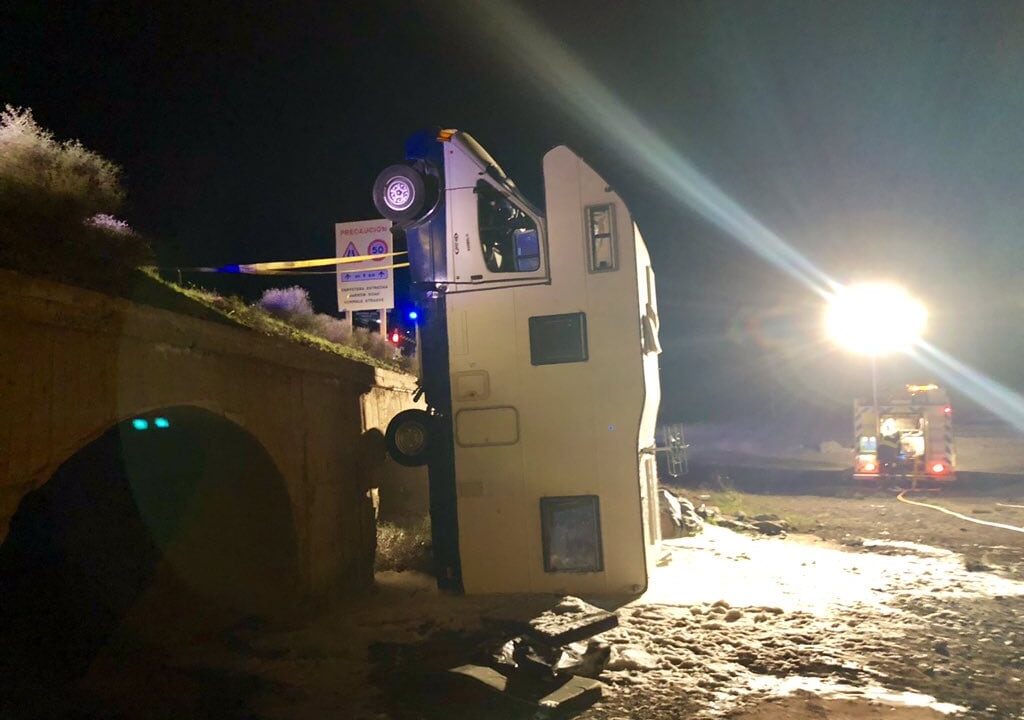Fuerteventura: Wohnmobil stürzt beim Wenden auf den Strand