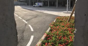 Busbahnhof Puerto de la Cruz Teneriffa Blumen