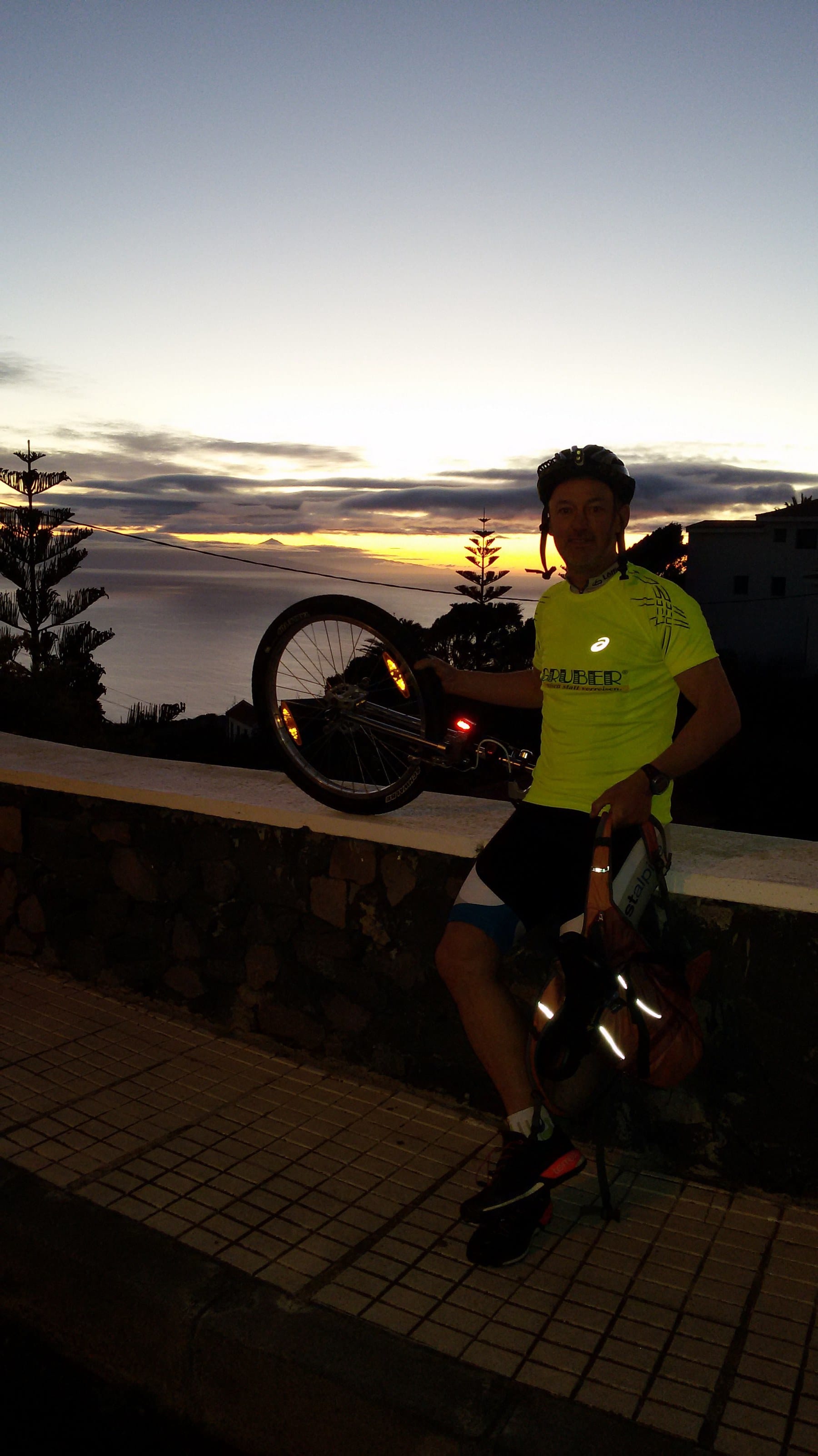 Heimo Katzbauer Kanaren-Umrundung Einrad El Hierro Sonnenuntergang