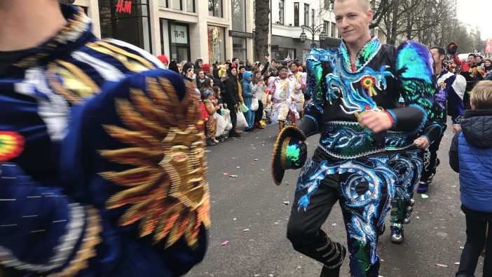 Karneval Düsseldorf Rosenmontagszug Bolivien Tänzer