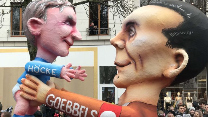 Karneval Düsseldorf Rosenmontagszug Jacques Tilly Höcke Goebbels