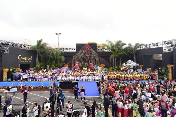Karneval Puerto de la Cruz Teneriffa große Bühne