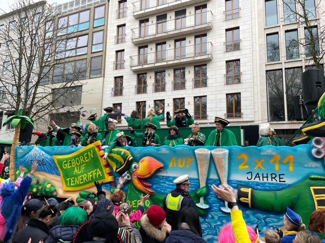 Karneval Teneriffa Düsseldorf Wagen
