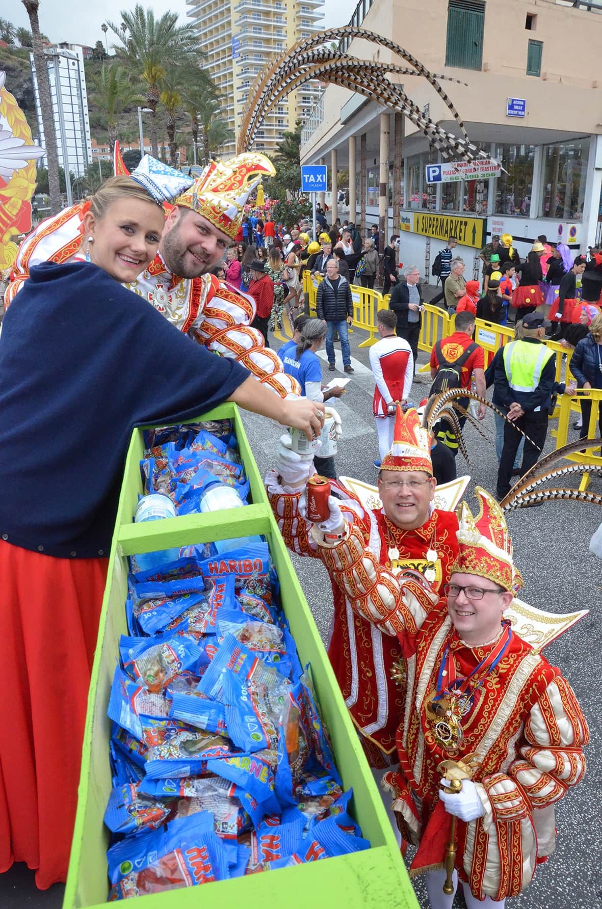 Karnevalszug Puerto de la Cruz 2016 Prinz Hanno Venetia Sara Kamelle