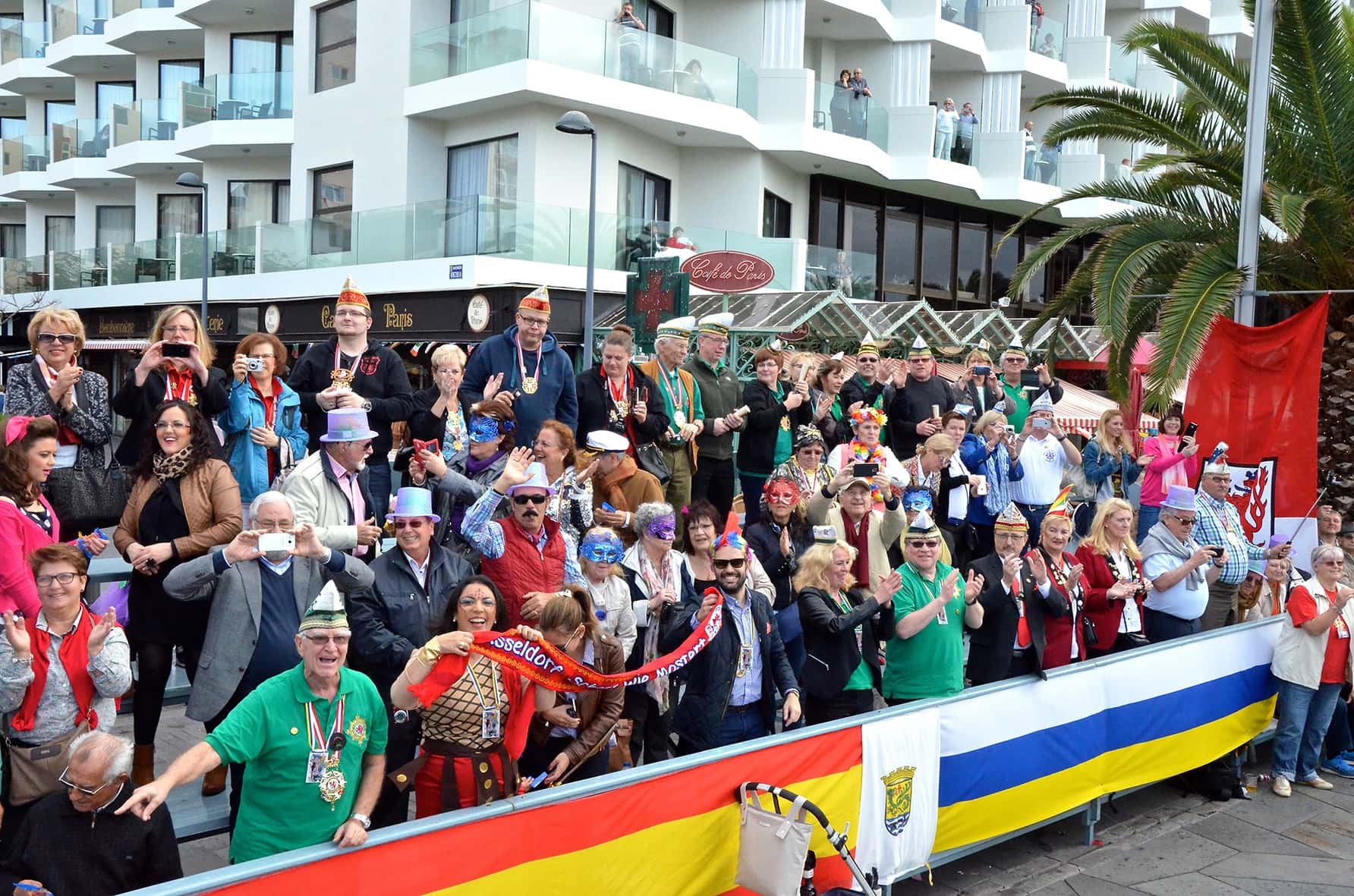 Karnevalszug Puerto de la Cruz 2016 Tribüne Publikum