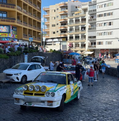 Fotos: Historische Rallye-Autos in Puerto de la Cruz auf Teneriffa