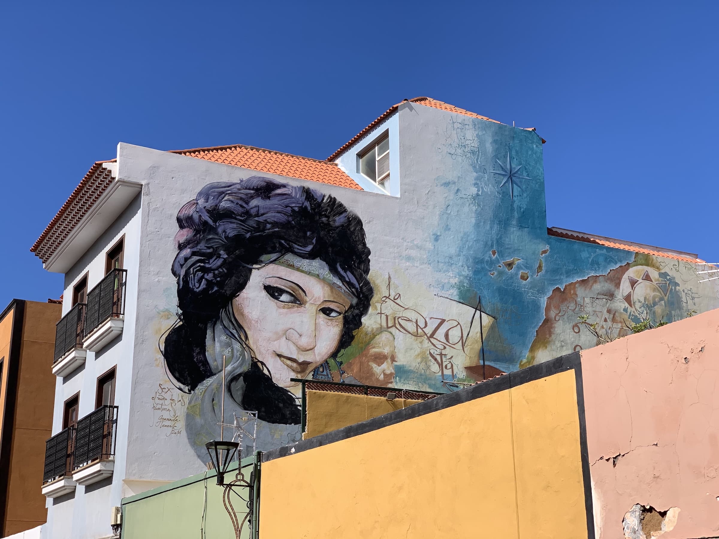 Street Art in Puerto de la Cruz: Alltagskunst im Stadtbild