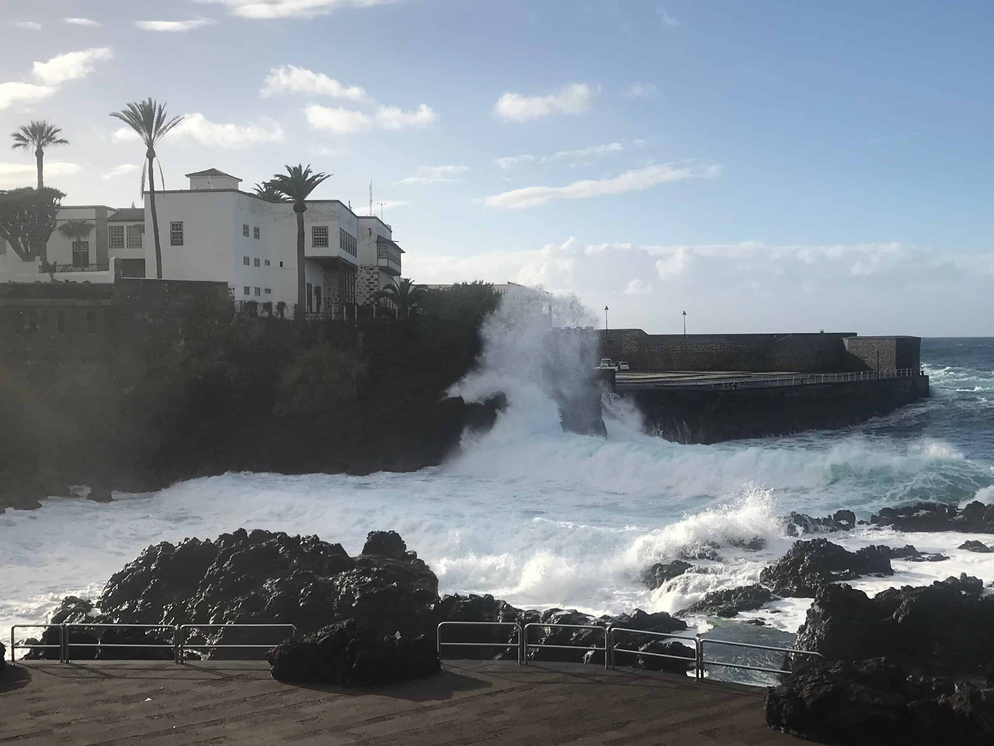Sturm Wellen Teneriffa Puerto de la Cruz 7 Wellen