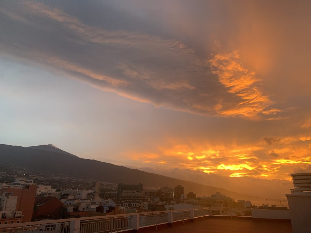Unwetter Kanaren Sonne Wolken Teide