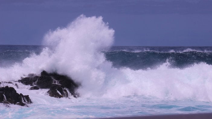 Wellen Teneriffa Sturm Mesa del Mar 3