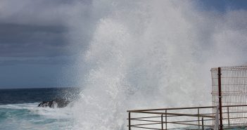Wellen Teneriffa Sturm Mesa del Mar 4