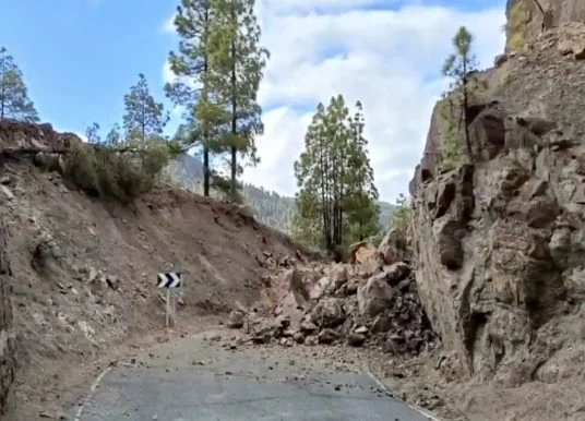 Gran Canaria muss beliebte Straße nach Erdrutsch lange sperren