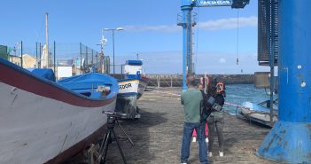 Hafen Puerto de la Cruz Welle Journalisten