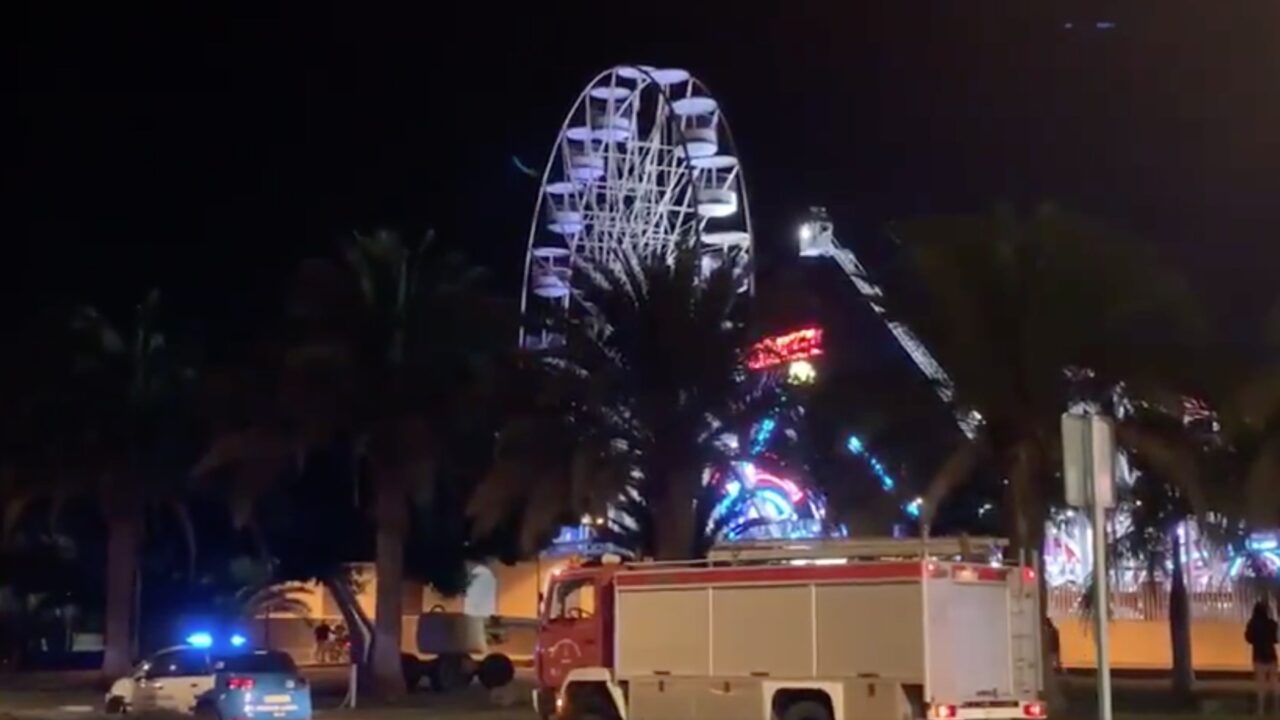 Gran Canaria: Feuerwehr muss Riesenrad in Holiday World Maspalomas räumen