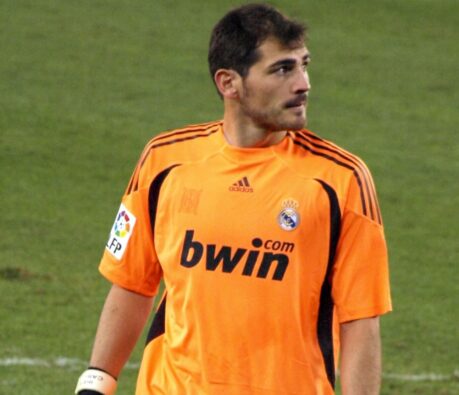 Ex-Nationaltorwart Iker Casillas überrascht Guachinche auf Teneriffa