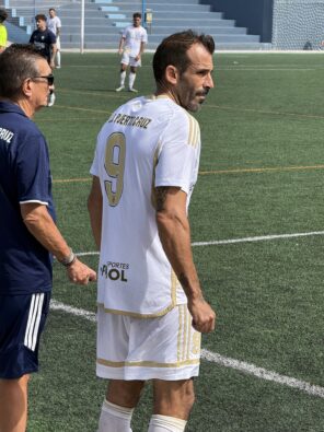 Die Teneriffa-Legende läuft weiter: Kiko Ratón stürmt auch mit 50 noch