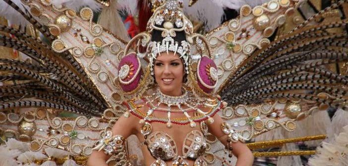 Die Karnevalskönigin beim Karneval auf Teneriffa