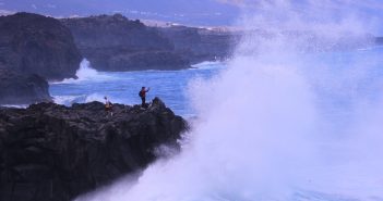 Leichtsinn Tourist Kanaren Wellen