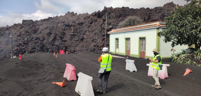 La Palma Vulkanausbruch Lava verschüttet Haus