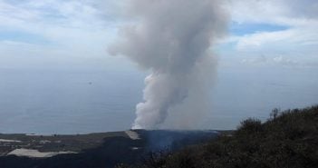 La Palma Vulkanausbruch Lava Delta Rauch
