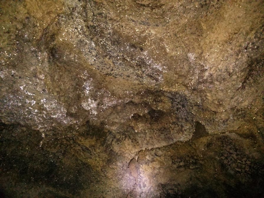 Lavahöhle Cueva del Viento Teneriffa Wassertropfen