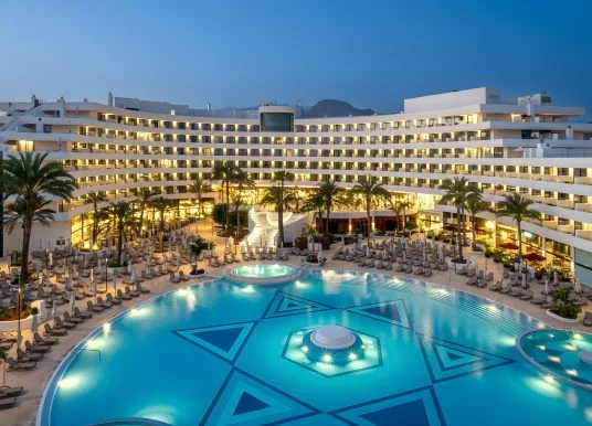 Dieses Luxus-Resort auf Teneriffa wechselt für 430 Millionen Euro den Besitzer