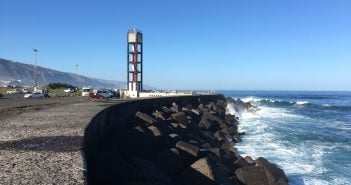 Mole Wellenbrecher Puerto de la Cruz Teneriffa