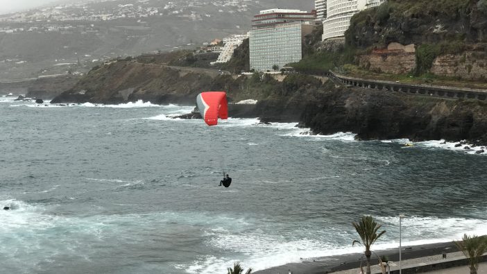 Paraglider Strand Teneriffa