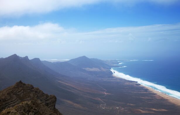 Hiker dies during heatwave warning at Pico de la Zarza