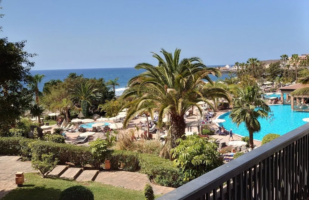 Pool Balkon Hotel H10 Costa Adeje Teneriffa
