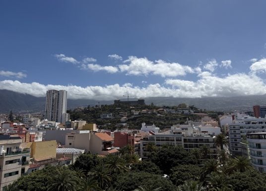 Teneriffa: 23-Jähriger springt wegen Feuer aus Hotel-Fenster und stirbt