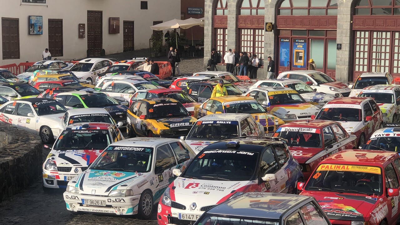 Teneriffa-Rallye: Auto kracht in Haus – Einsturz! (mit Video)