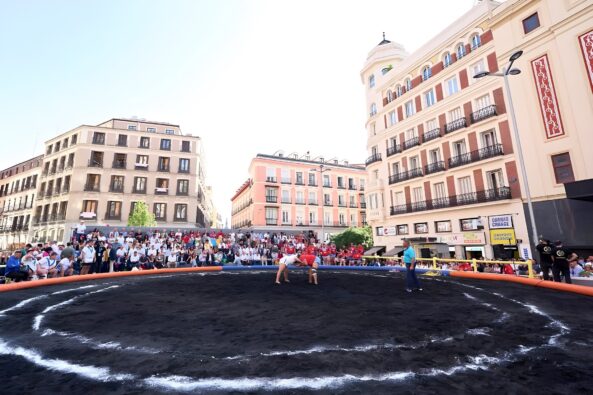 Kanaren geben 150.000 Euro für Ringkampf in Madrid aus